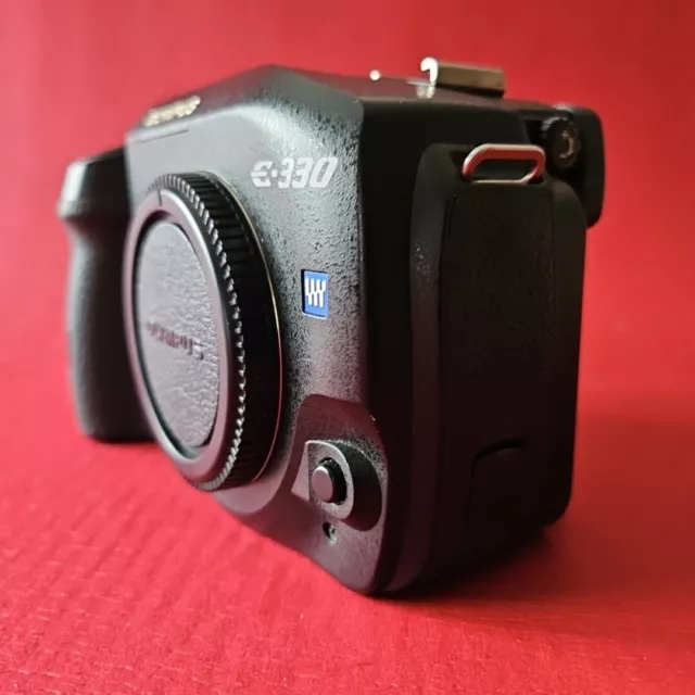 OLYMPUS E-330 Digital Kamera mit Tasche  E 330 inkl. Zubehörpaket 3