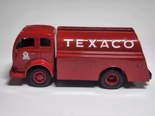 ERTL Texaco 1949 White Tilt Cab Tank Truck Die-Cast Metal Locking Bank w/Key