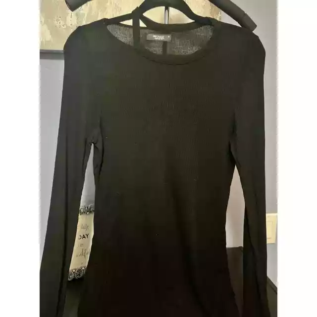 Michael Lauren Black Long Sleeve Top with cutout, thumbhole sleeve | Size XS