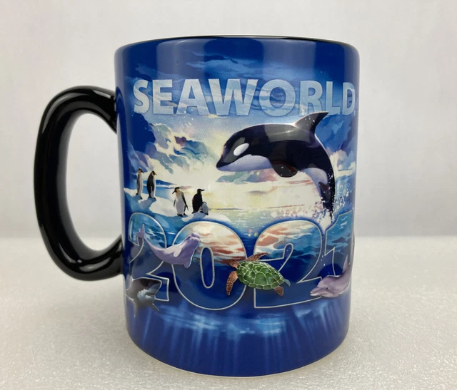 SeaWorld 3D Raised Image Dolphin Shark Whale Shamu Penguin Turtle Souvenir Mug