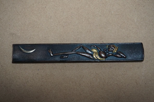 Kozuka : Shakudo Nanako Ji Teashi Naga Kozuka a man seeing the moon sword tools
