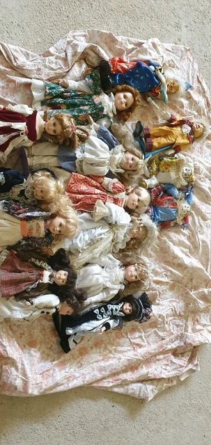 LOT DE PETITES Poupées Plastique Vintage EUR 10,00 - FR