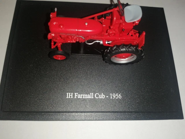 tracteur 1/43  edition hachette  IH  Farmall Cub - 1956