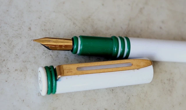 Stylo Plume Waterman Forum Laque Blanc Et Rouge - Neuf De Stock, Jamais Encré - Vintage