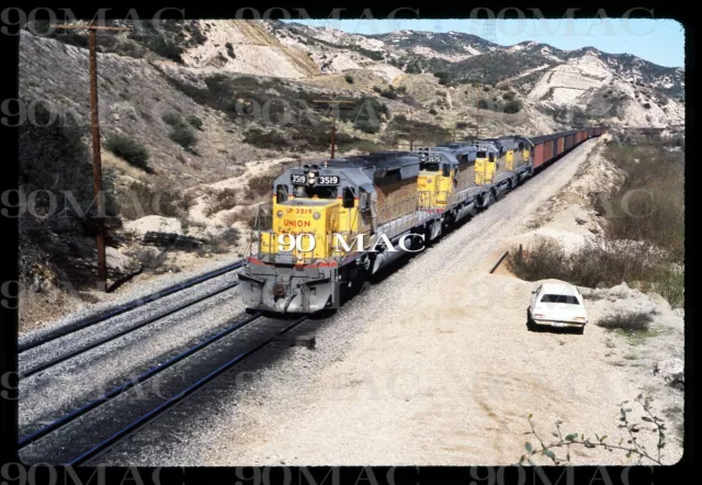 UNION PACIFIC-UPRR EMD SD40-2 #3519. Cajon Pass (CA). Original Slide 1982.