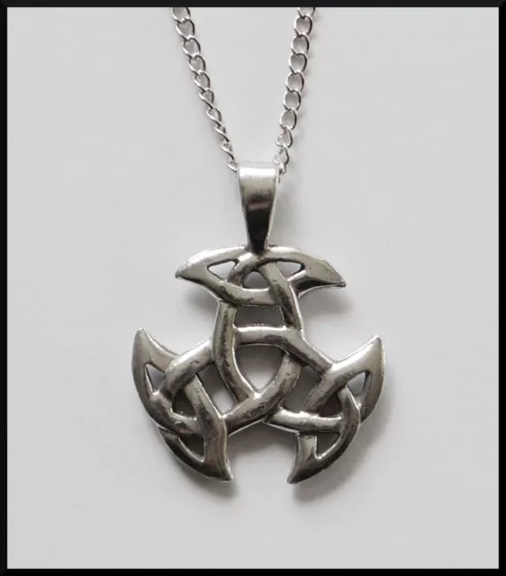 Chain Necklace #138 Pewter CELTIC TRIPLE KNOT 25mm silver tone pendant