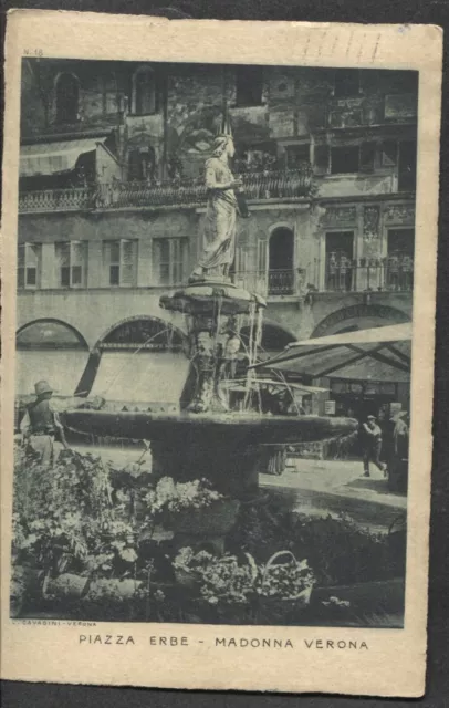 VERONA - Cartolina - Piazza Erbe e Fontana Madonna Verona - (3773)