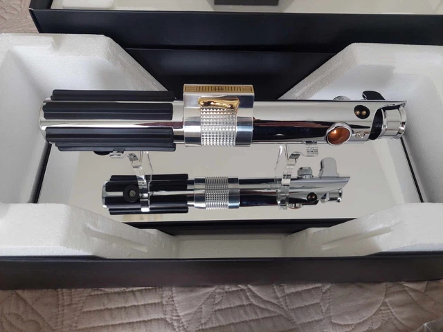 Master Replicas Star Wars Revenge of the Sith 2005 Anakin Skywalker Lightsaber