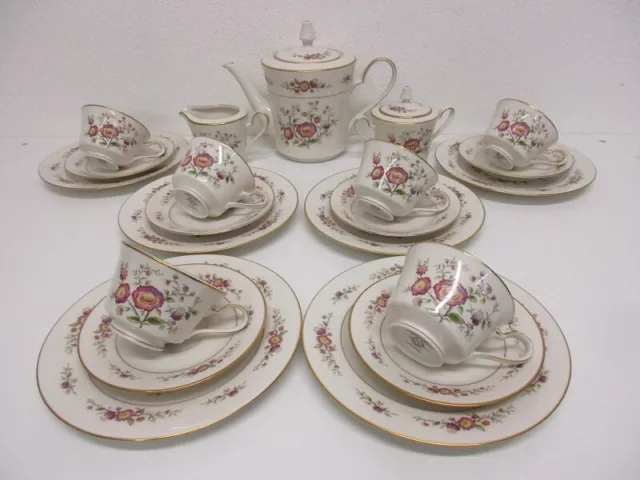 NORITAKE Teeservice ASIAN DREAM Ivory China Japan Goldrand Teekanne Teetasse