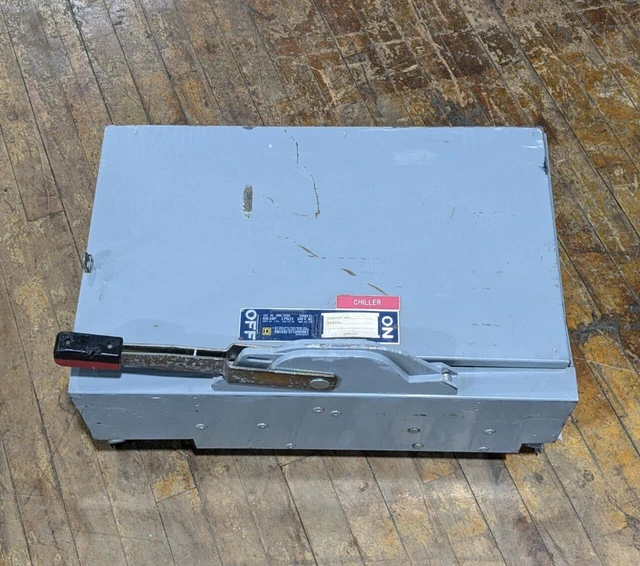 Square D QMB-325W QMB Panelboard Fusible Switch 400A 3P 240V 3PH 300 Amp Fuses