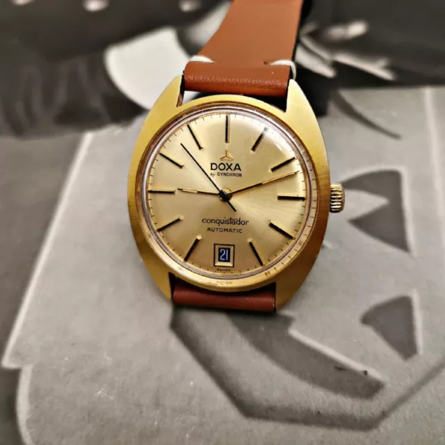 VINTAGE DOXA CONQUISTADOR Champagne 35mm Automatic watch from