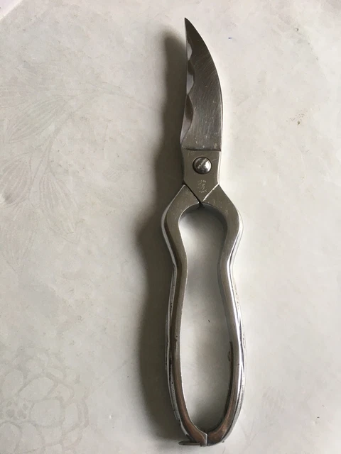 Ancien coupe volaille en acier chromé et manche en corne - Marque NOGENT
