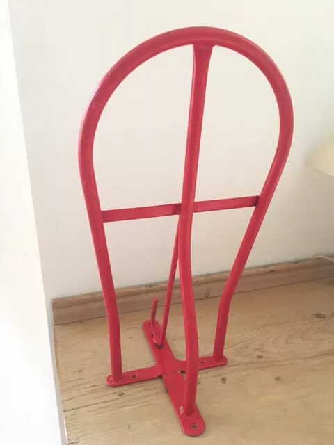 wall mounted saddle rack red