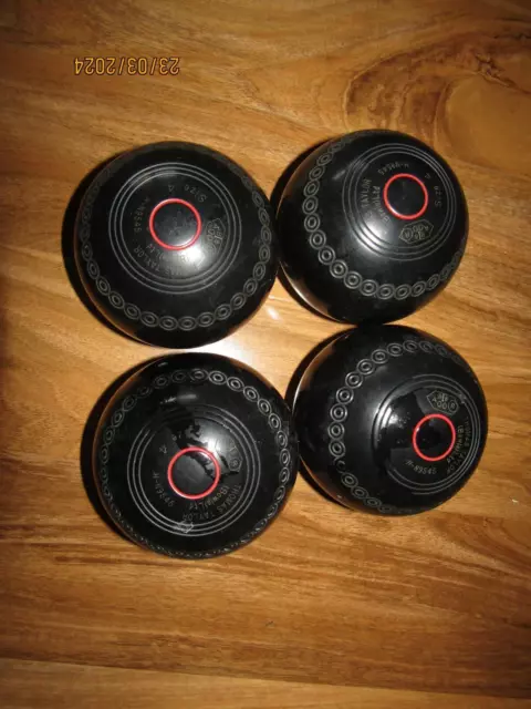 Thomas Taylor Lignoid Lawn Bowls Set of 4 Size 4 Black