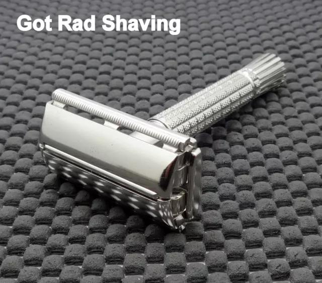 Vintage 1960 Gillette Flare Tip Super Speed DE Safety Razor F1 Nice & Clean!