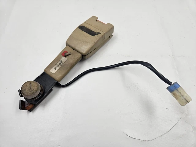Front Seat Belt Buckle For Driver/Passenger Toyota Corolla 1998-2002 Black 73230-02020-C0