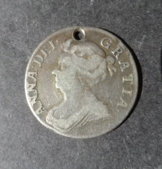 Queen  Anne  Shilling  1703 Or 1709 ? - Holed