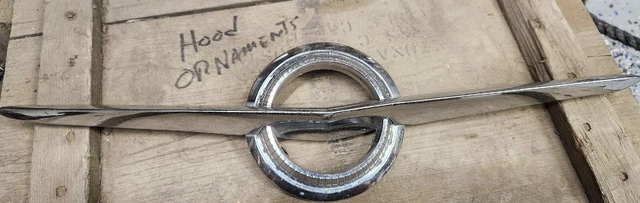 Vtg Car emblem Vtg Car emblem