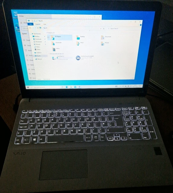 SONY VAIO SVF153B1YM i5 6GB RAM 500GB HDD 15.6