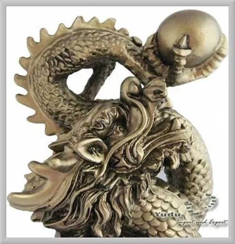 Drache Figur Fengshui Glücksbringer mächtiges Symbol