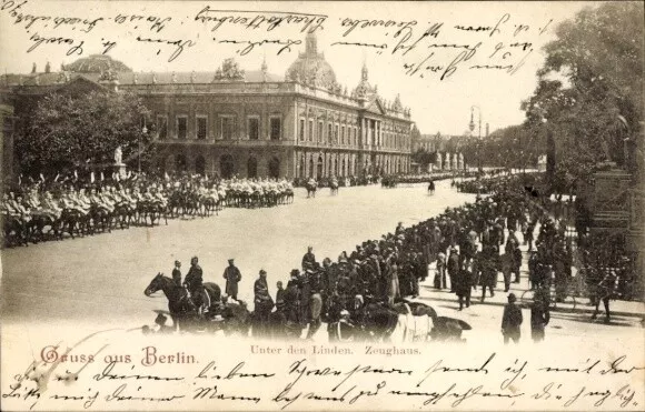 Ak Berlin Mitte, Unter den Linden, Zeughaus, Soldaten - 4218913