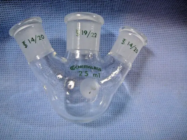 Chemglass 14/20, 19/22, 14/20 Glass Angled 3-Neck 25ml Round Bottom Flask