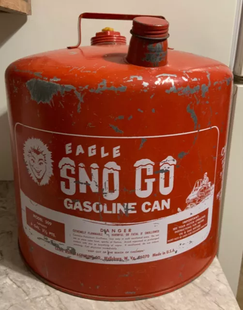 VTG. EAGLE SNO GO 6 Gallon 3-1/2 Pint Metal Gas Can Model 509 w/Screened Spout