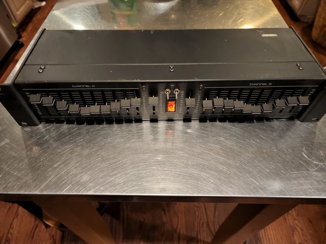 VINTAGE BIAMP GRAPHIC Equalizer Rack Mount Model EQ / 210 for parts £63