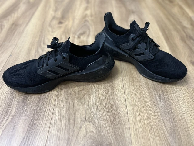 Adidas ultra boost triple black size 9.5 top