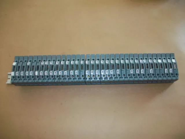 33pc Entrelec Fuse Holder w/ Neon Blown Fuse Indicator