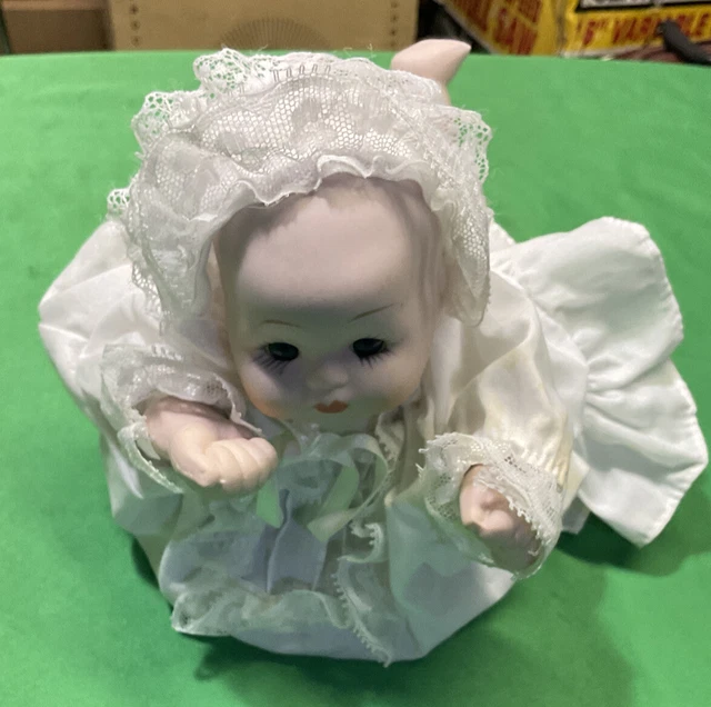 Vtg Music Box Porcelain Musical Infant Baby Doll 8.5”
