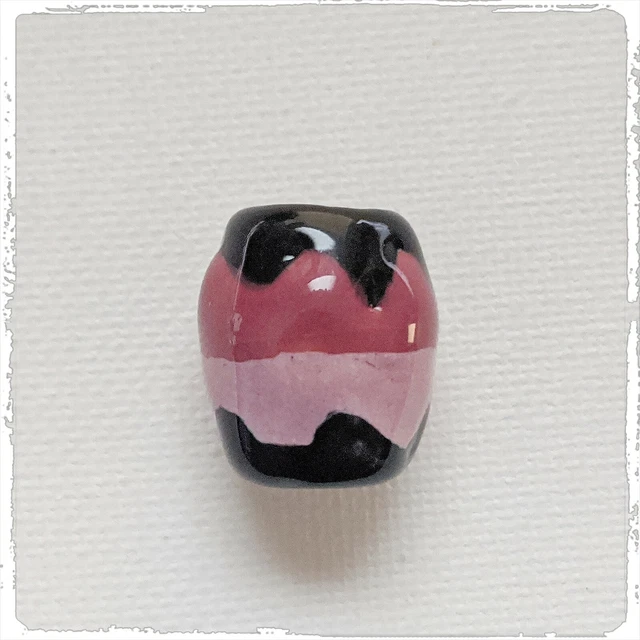KAZURI  MACRAME BEADS -  bi-cone - pink & black with the wavy stripe pattern