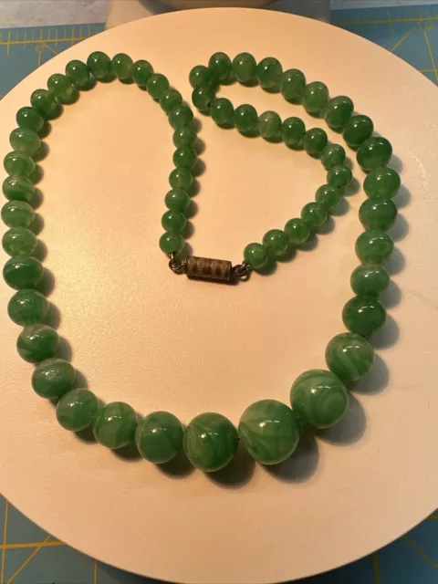 Vintage Art Deco   Mottled Green Glass Bead Beaded Necklace On The Chain 16”