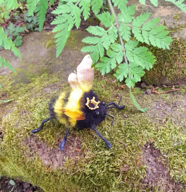 Needle Felted Bumblebee/Bee/Animalgifts/gifts/handmade/insects...