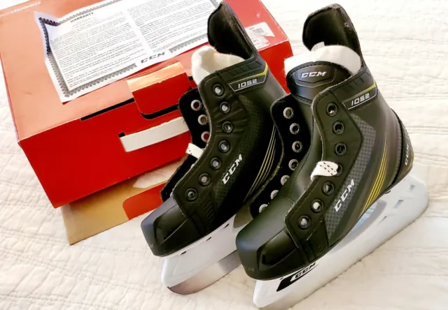 CCM 1052 Youth Ice Hockey Skates Black Size 11 Width D NEW IN THE BOX!!!