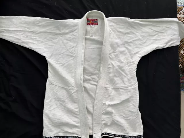 Gebrauchte Ju Fortaleza A4 BJJ Gi Jacke - Günstige Option für BJJ Einsteiger!