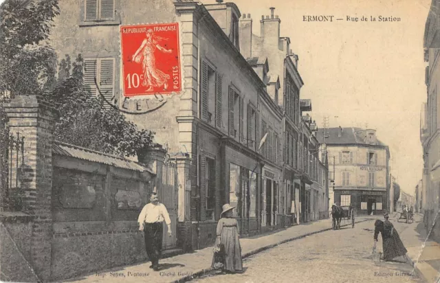 Cpa 95 Ermont La Rue De La Station