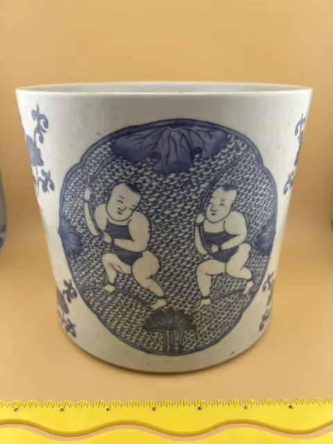 Old Chinese Vintage Blue And White Porcelain Children Brush Pot Collect Antique