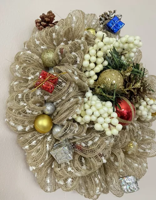 Small Hand Made Christmas ornament wreath with presents and flowers 3