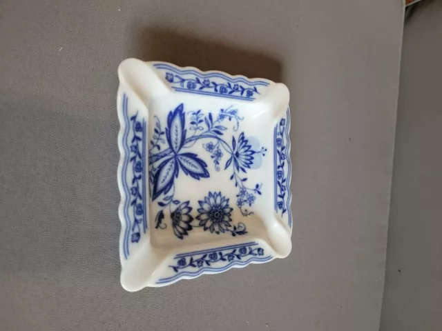 Tirschenreuth Bavaria Zwiebelmuster Echt Cobalt Aschenbecher ca. 12x12cm