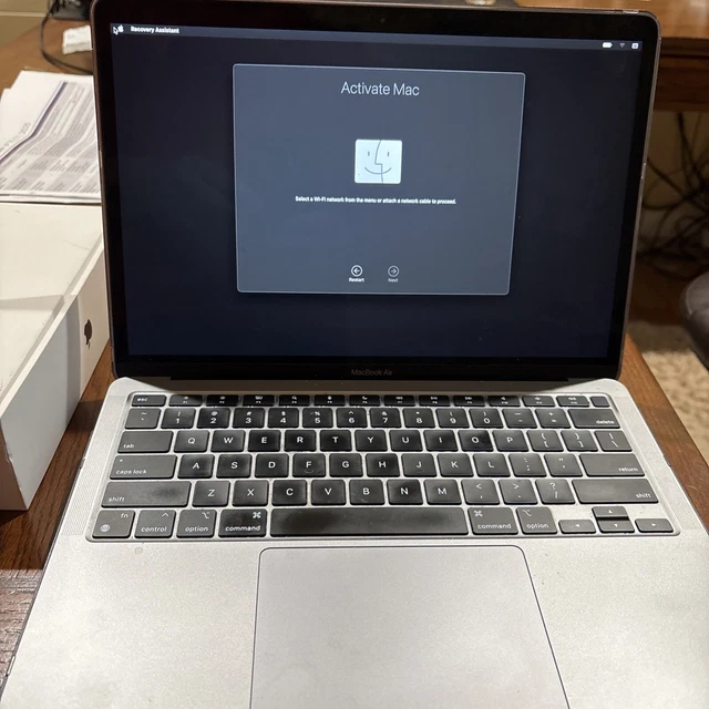 APPLE MACBOOK PRO M1 2020 13" Laptop Grigio Siderale EMC 3578 EUR 116 - Foto 3