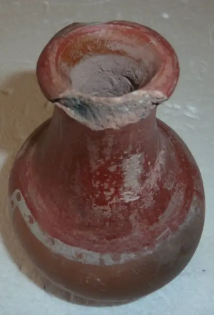 superbe vase en céramique précolombienne à décors de points et rectangles