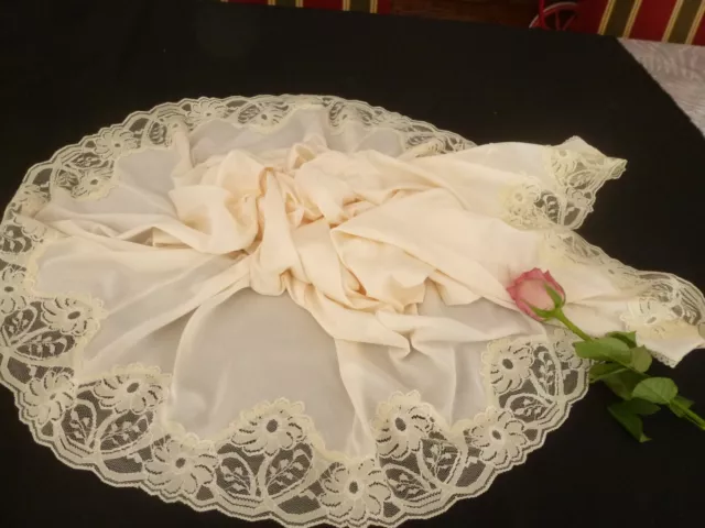 jolie combinaison & fond de robe vintage jolie dentelle taille 54/56  ref 80JTO