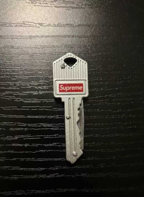 Supreme scorpion keychain on sale