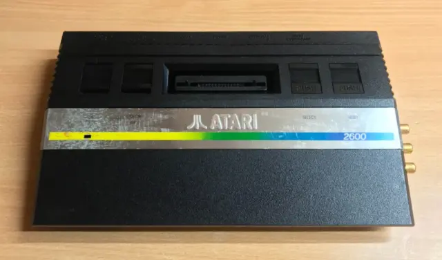 Atari 2600 Junior Console (Av-Modded) + 32 Games  -  Complete Setup 3
