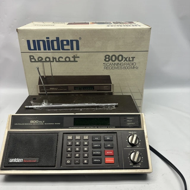 VINTAGE UNIDEN BEARCAT 800XLT Scanning Radio Police Fire Emergency