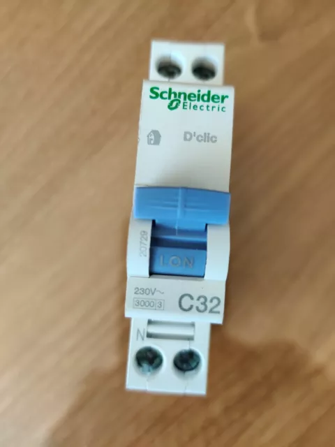 Disjoncteur Dclic à vis, 2A, Schneider Ref. 774