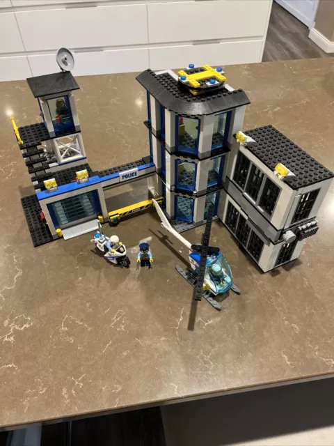 Lego city police station 60141 2025 instructions