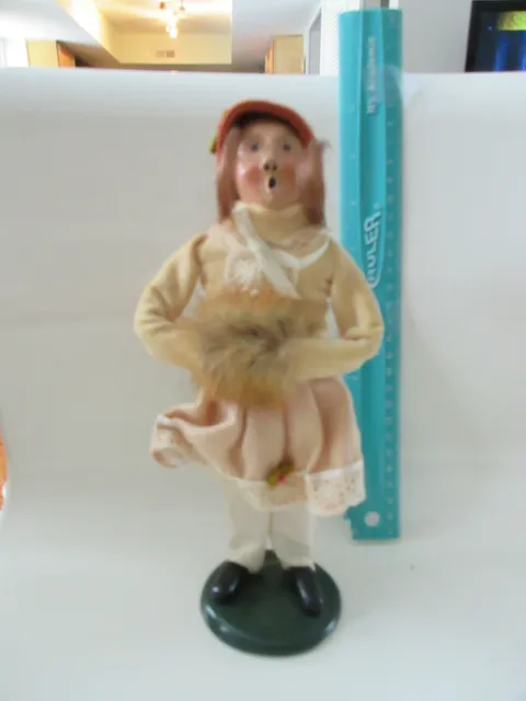 1989 byers choice Victorian young girl Brown muff Christmas   2#20