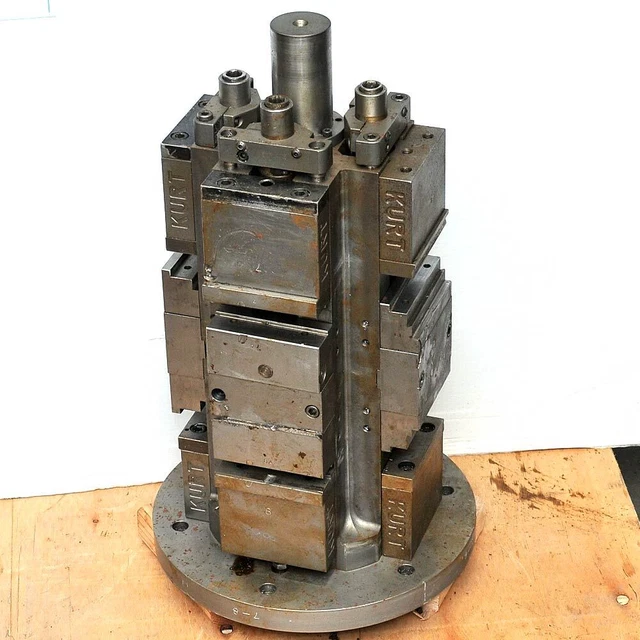Kurt CT4D4 3x 4"Double Dual Vise Tower/Tombstone Mill Machinist Horizontal AS-IS